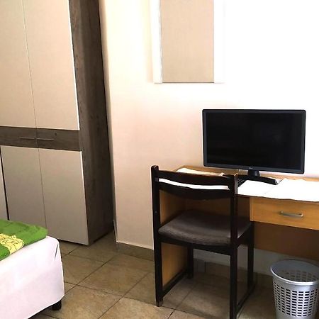 Hostel Maros Дьёр Экстерьер фото