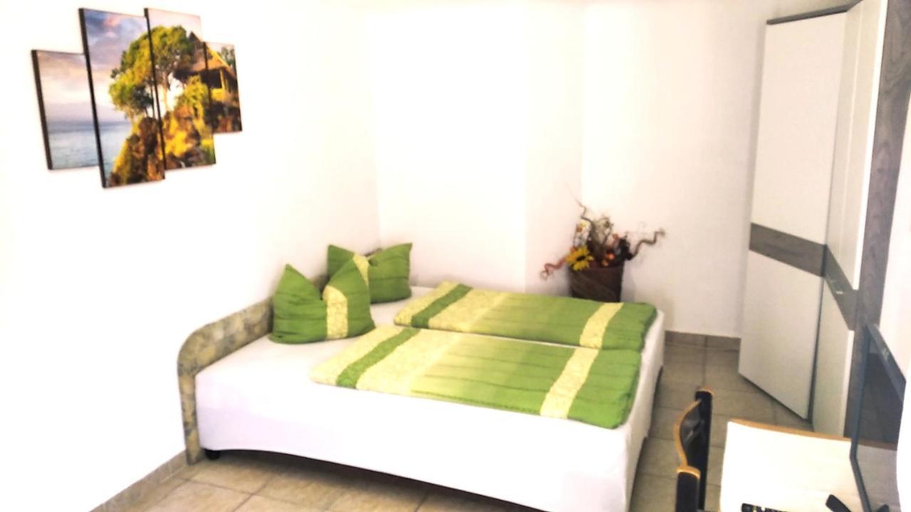 Hostel Maros Дьёр Экстерьер фото