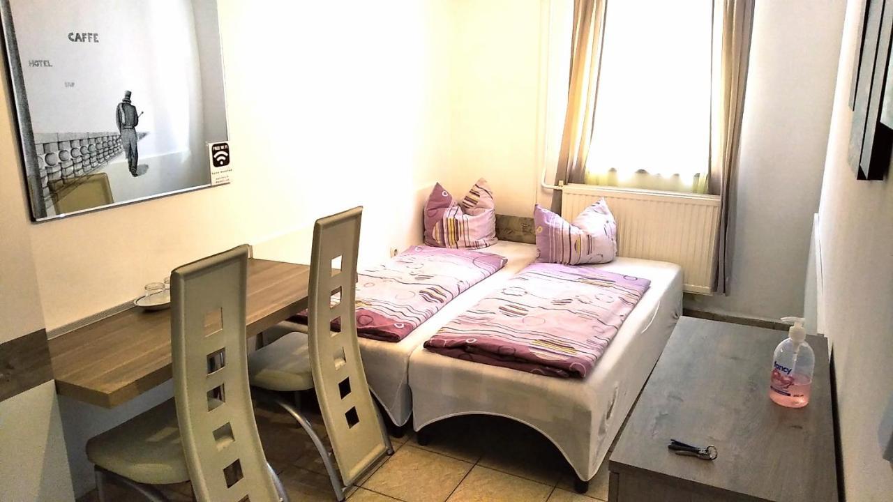 Hostel Maros Дьёр Экстерьер фото
