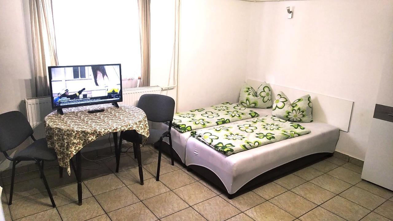 Hostel Maros Дьёр Экстерьер фото